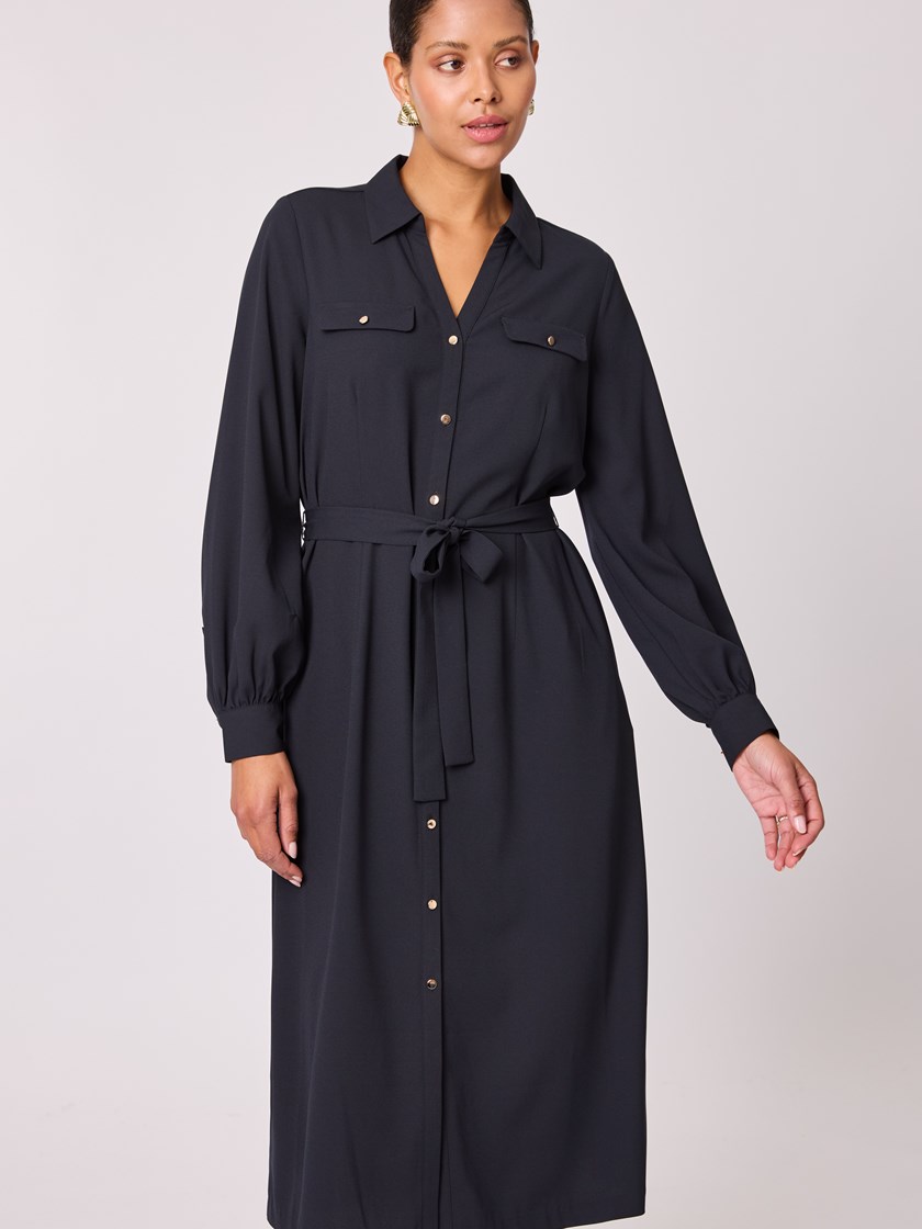 7512847 EM6 7512847_EM6-BLU-A25-Modell-Front_chn=vic_6118_Tara skjortekjole EM6_Tara skjortekjole EM6 7512847.jpg_Front