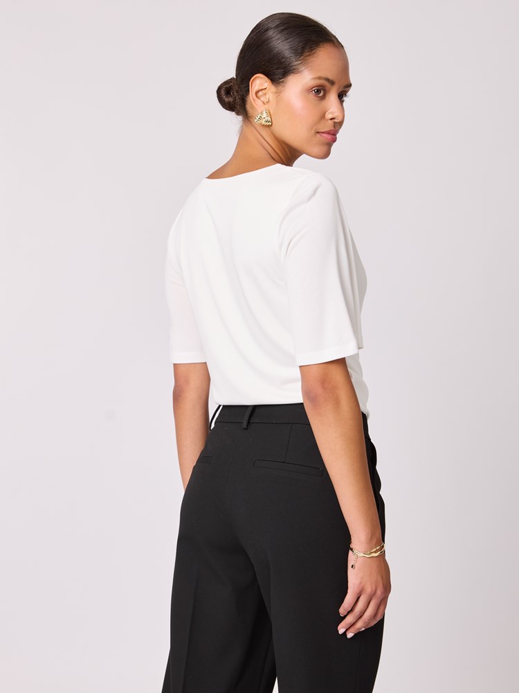 Blake kortermet topp 7512915_O79-BLU-A25-Modell-Front_chn=vic_1270.jpg_Front||Front