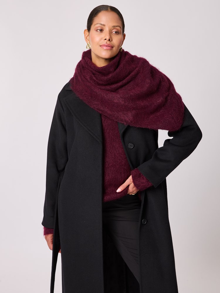 Susanne skjerf 7513091_AJX-BLU-A25-Modell-Front_chn=vic_5713_Susanne skjerf AJX.jpg_Front||Front