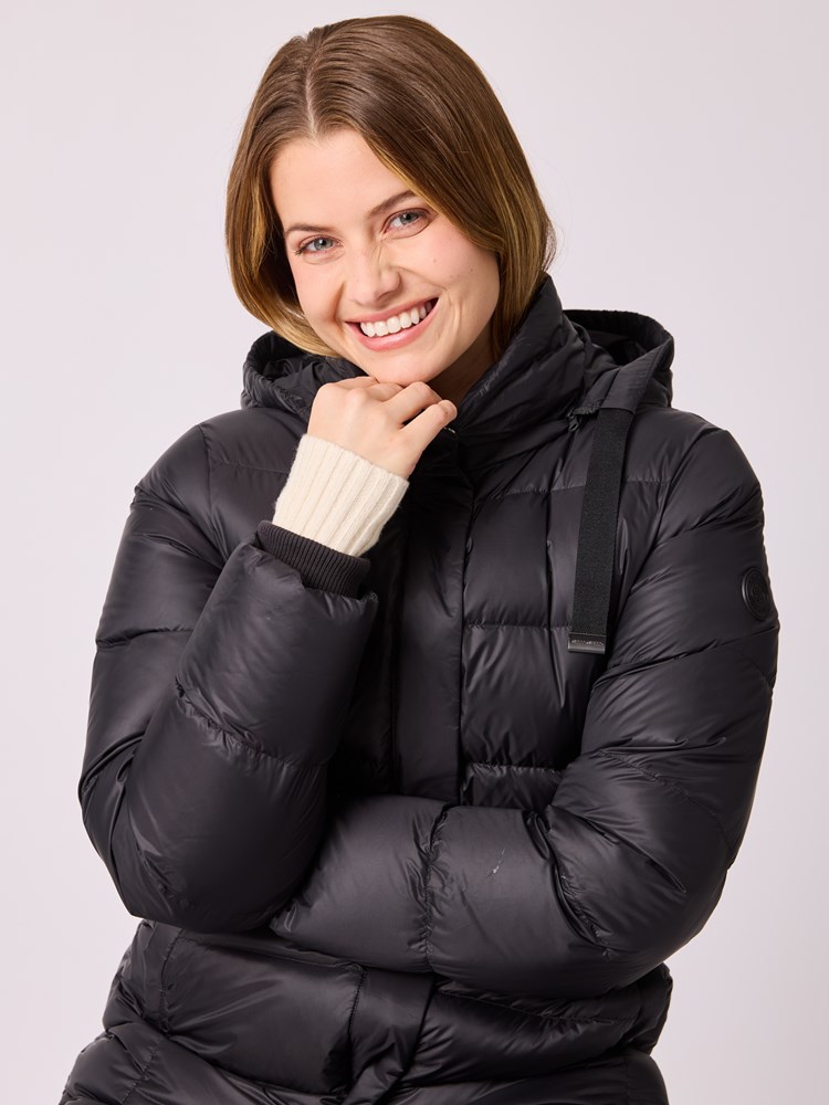 Rebecca dunkåpe 7513112_ID2-MELL-A25-Modell-Front_chn=vic_1592_Rebecca dunkåpe ID2.jpg_Front||Front