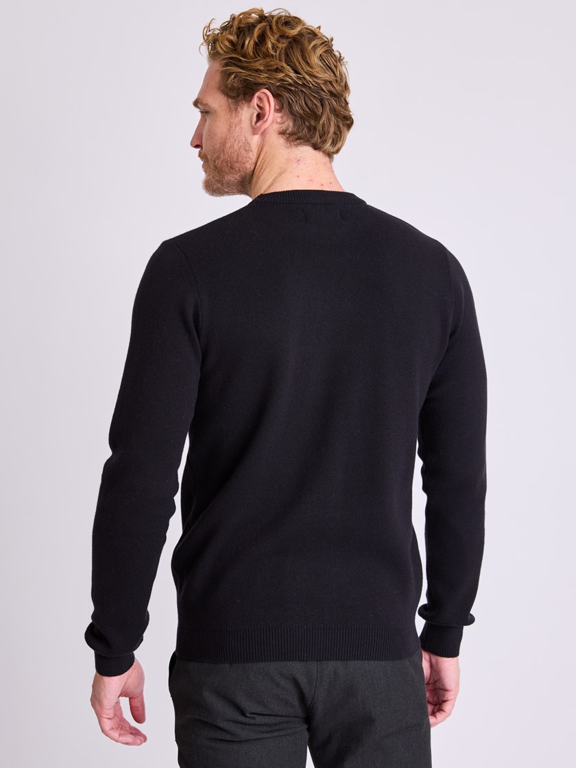 7513176 ID2 7513176_ID2-MRCAPUCHIN-W25-Modell-Front_chn=vic_7177_Baldur strikkegenser ID2.jpg_Front||Front