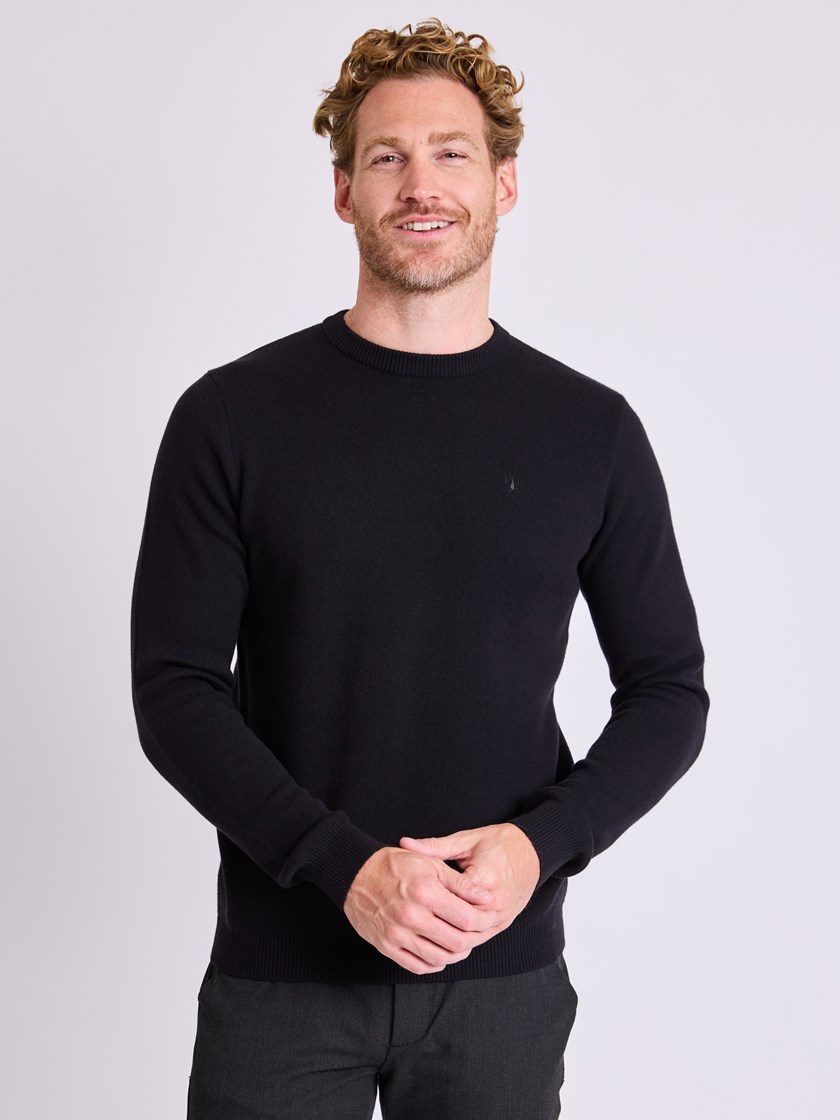 7513176 ID2 7513176_ID2-MRCAPUCHIN-W25-Modell-Front_chn=vic_7674_Baldur strikkegenser ID2.jpg_Front||Front