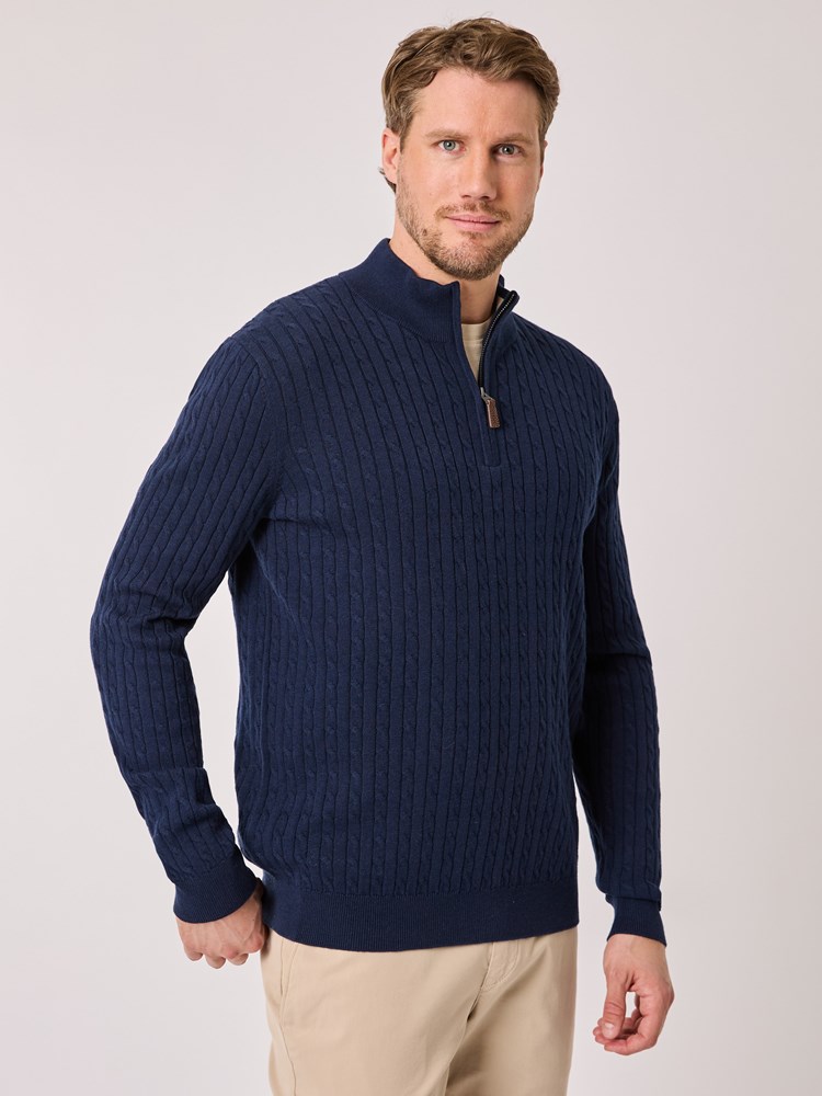 Easton kabel zip neck 7513209_EM6-VESB-A25-Modell-Front_chn=vic_4375_Easton kabel zip neck EM6.jpg_Front||Front