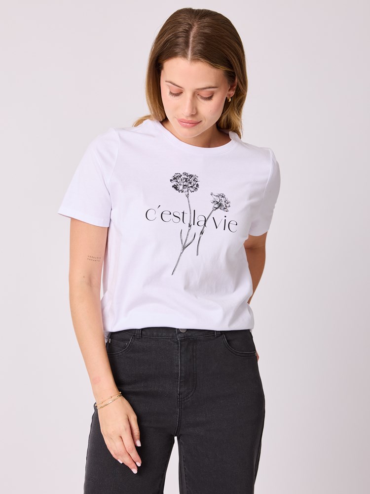 La Vie t-skjorte 7513267_O68-MELL-A25-Modell-Front_chn=vic_7388_La Vie t-skjorte O68_La Vie t-skjorte O68 7513267.jpg_Front||Front