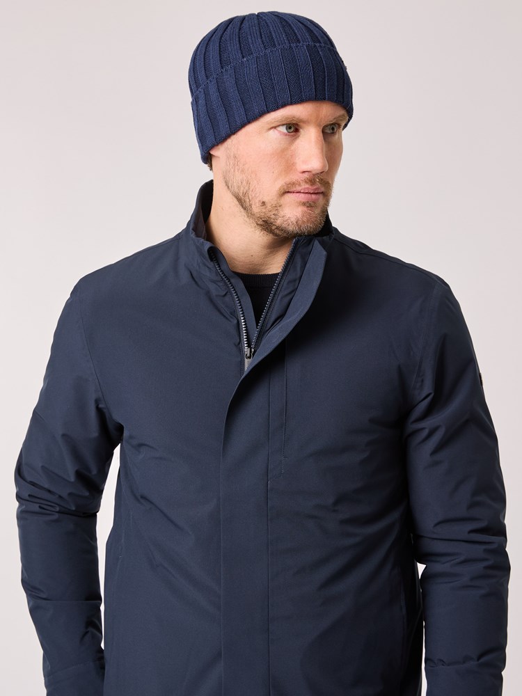 Easton Lue 7513268_EM6-VESB-A25-details_chn=vic_7079.jpg_