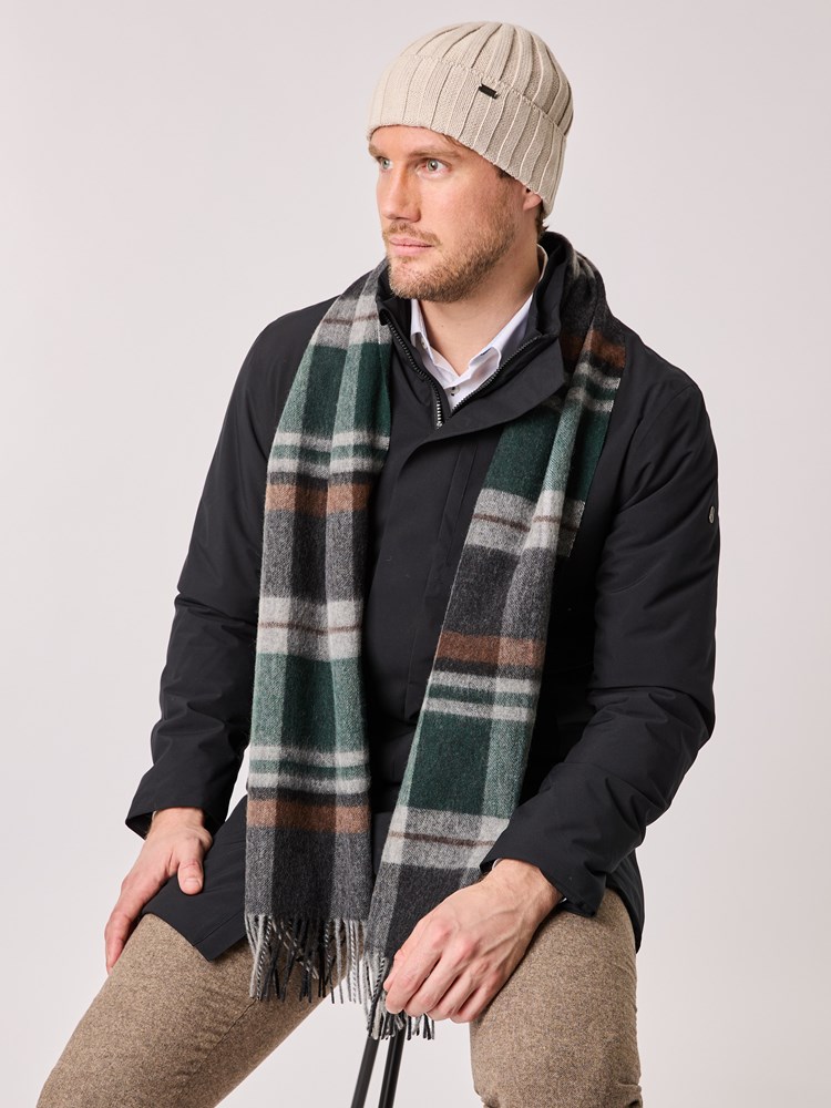 Easton Lue 7513268_I4C-VESB-A25-details_chn=vic_7783_Easton Lue I4C.jpg_