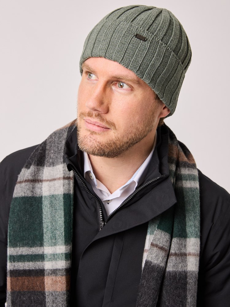 Easton Lue 7513268_T09-VESB-A25-details_chn=vic_6055_Easton Lue T09.jpg_