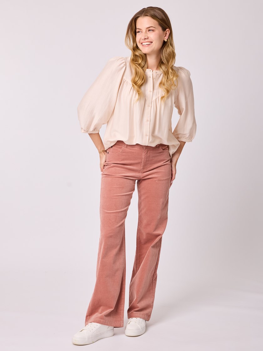 7513271 I2O 7513271_I2O-MELL-A25-Modell-Front_chn=vic_9025_Olivia bluse I2O.jpg_Front||Front