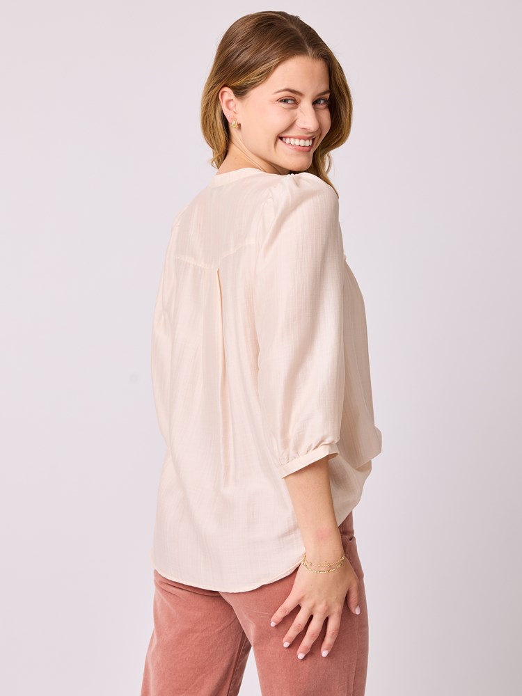 Olivia bluse 7513271_I2O-MELL-A25-Modell-Front_chn=vic_9918_Olivia bluse I2O_Olivia bluse I2O 7513271.jpg_Front||Front