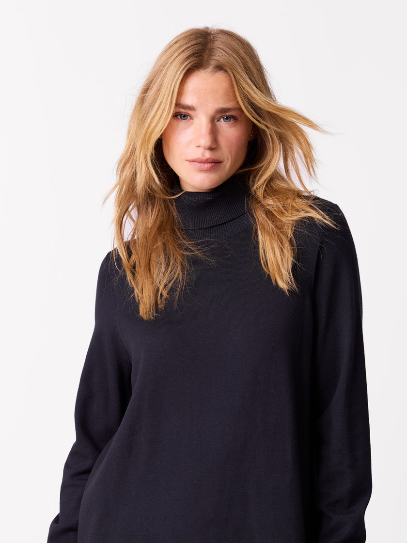 7513347 C25 7513347_C25_Jean Paul_Violette kjole_W25 (2)_Violette kjole C25.jpg_