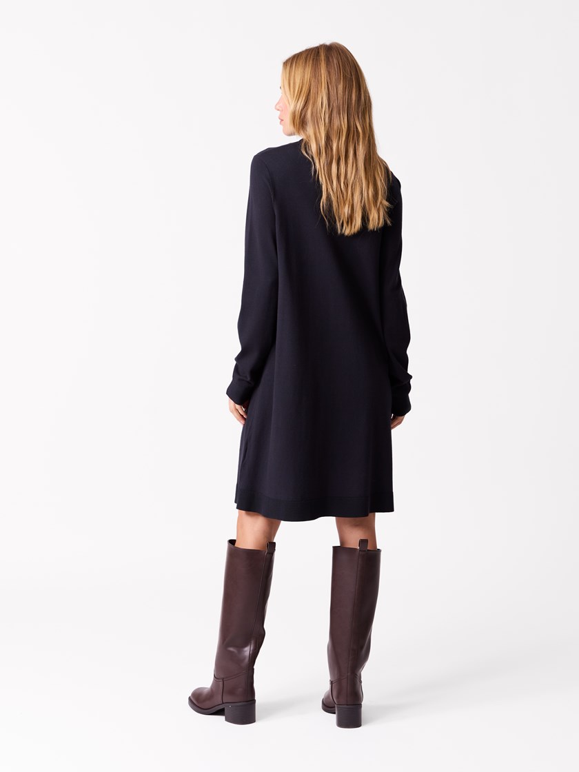 7513347 C25 7513347_C25_Jean Paul_Violette kjole_W25 (4)_Violette kjole C25.jpg_