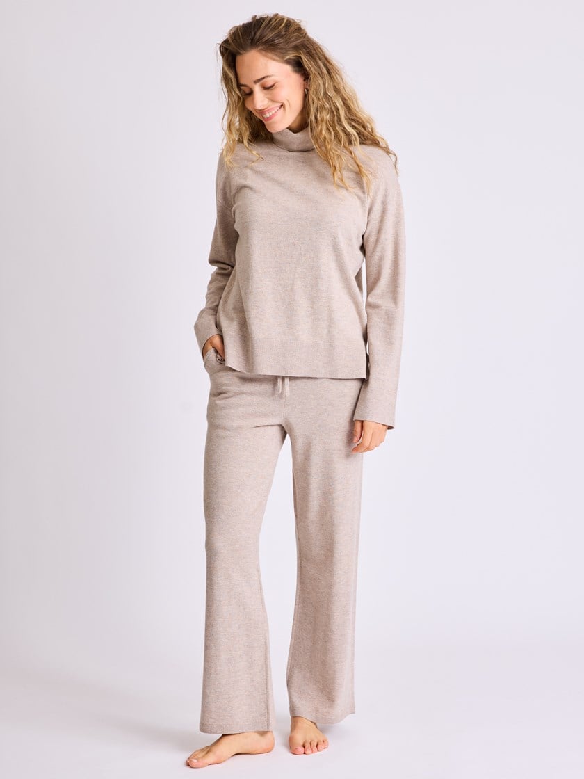 7513370 R51 7513370_R51-MELL-W25-Modell-Front_chn=vic_5879_Helle strikkebukse R51.jpg_Front||Front