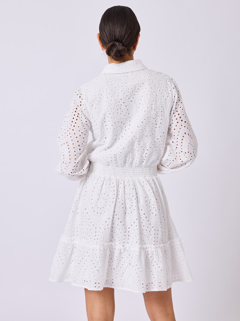 7513392 O68 7513392_O68-BLU-H25-Modell-Front_chn=vic_32_Chantelle kjole O68.jpg_Front||Front