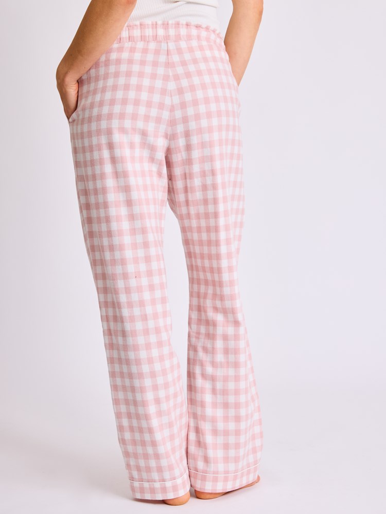 July pysjamasbukse 7513518_MLG-MELL-W25-Modell-Front_chn=vic_3012_July pysjamasbukse MLG.jpg_Front||Front