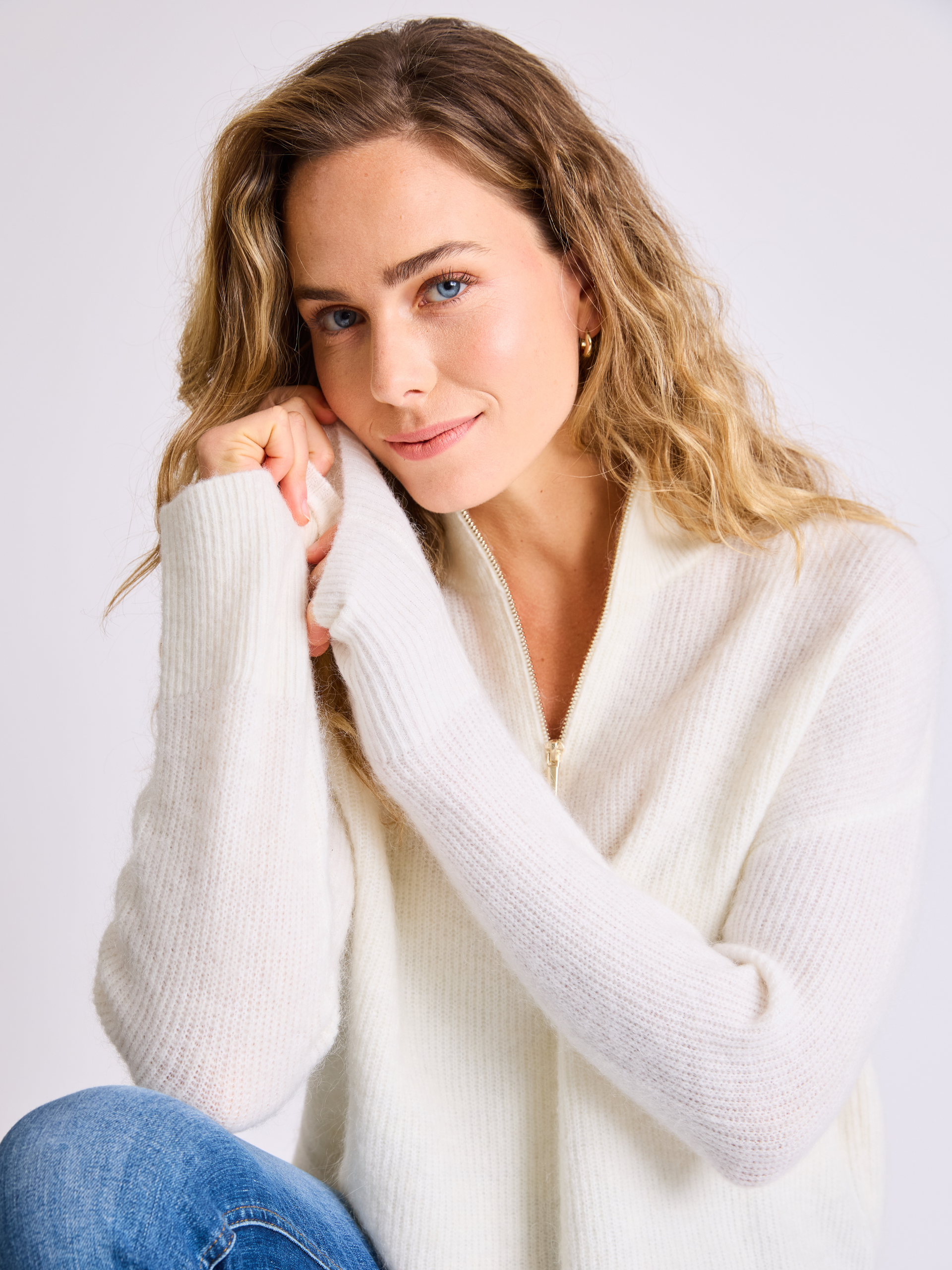 Bianca zip-genser Marshmallow | VIC