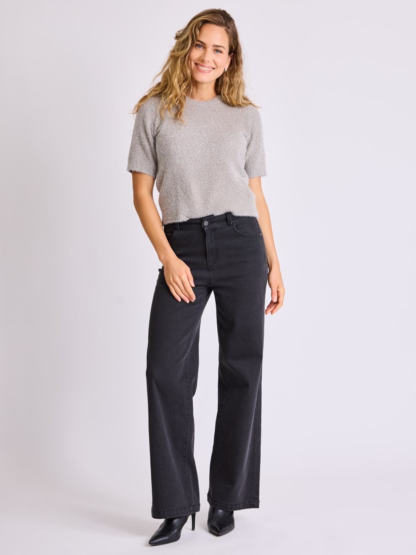 7513573 ADE 7513573_ADE-MELL-W25-Modell-Front_chn=vic_4976_Elise lurex genser ADE.jpg_Front