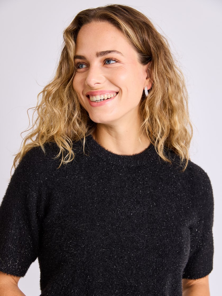 7513573 ID2 7513573_ID2-MELL-W25-Modell-Front_chn=vic_7517_Elise lurex genser ID2.jpg_Front