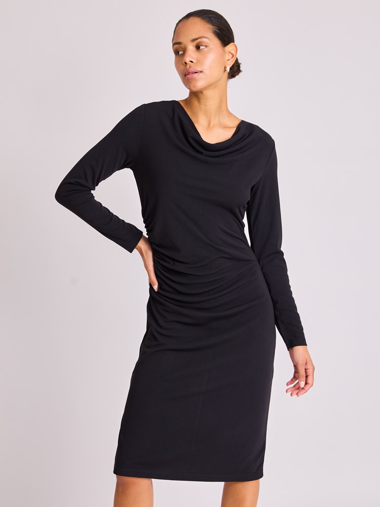 Giselle kjole 7513584_ID2-BLU-W25-Modell-Front_chn=vic_6475_Giselle kjole ID2 7513584.jpg_Front||Front