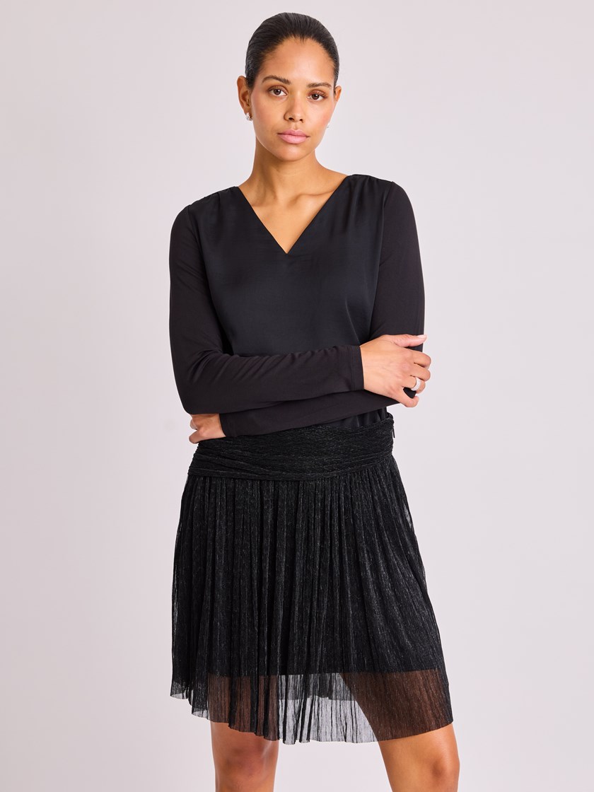 7513644 ID2 7513644_ID2-BLU-W25-Modell-Front_chn=vic_3414_Aina bluse ID2.jpg_Front||Front