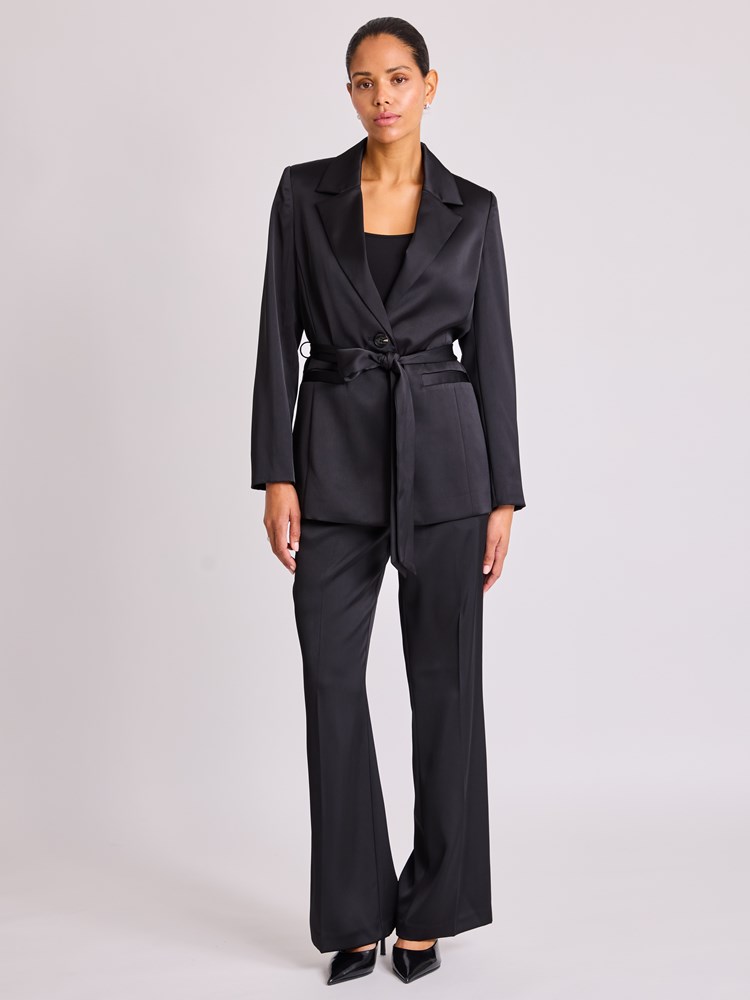 Gigi bukse 7513671_ID2-BLU-W25-Modell-Front_chn=vic_2377_Gigi bukse ID2.jpg_Front||Front