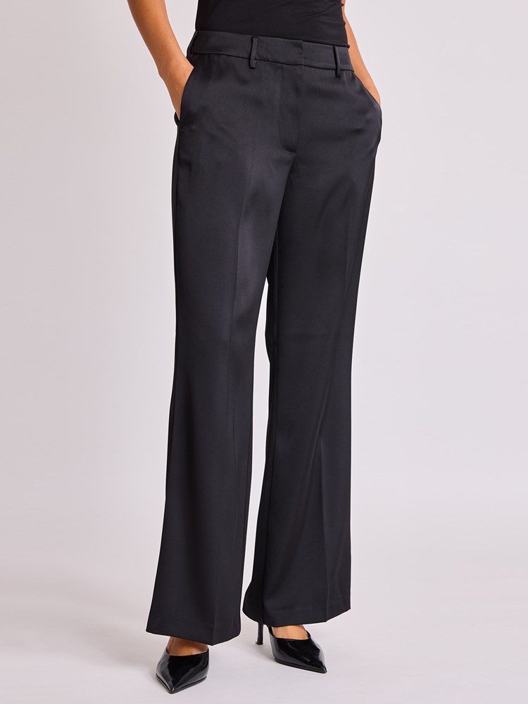 Gigi bukse 7513671_ID2-BLU-W25-Modell-Front_chn=vic_559_Gigi bukse ID2.jpg_Front||Front