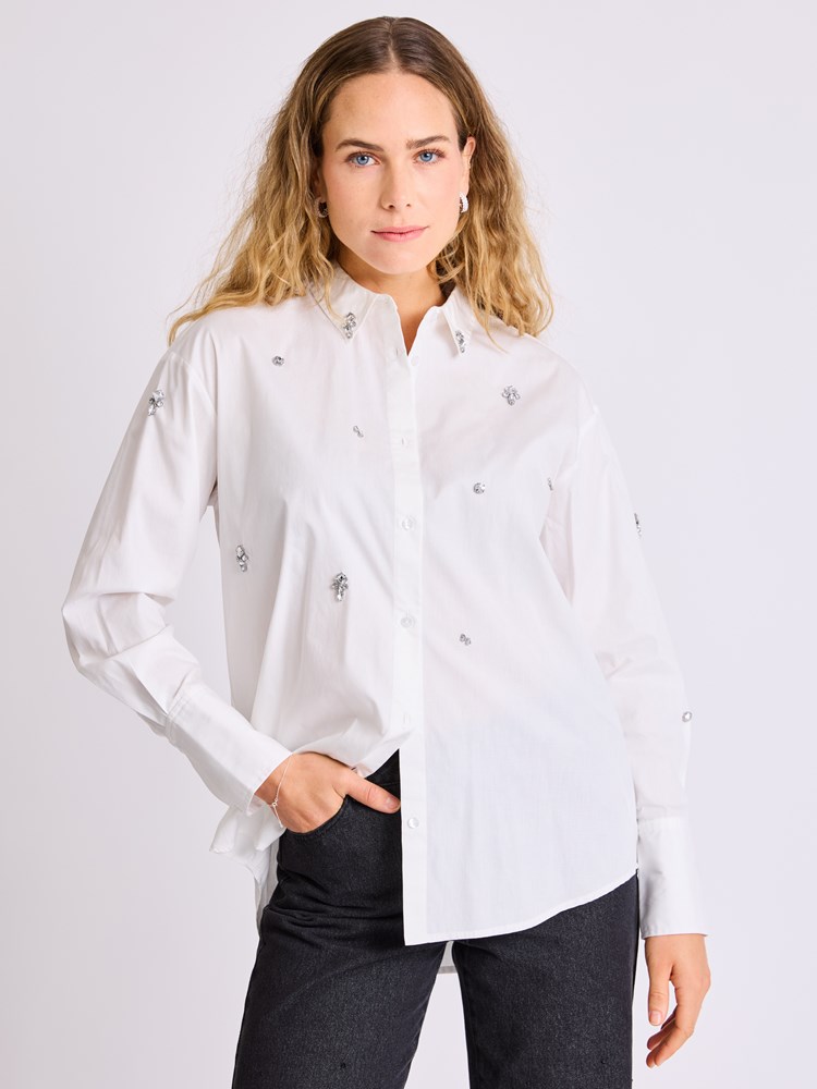 Capucine skjorte 7513728_O68-MELL-W25-Modell-Front_chn=vic_8347_Capucine skjorte O68.jpg_Front||Front