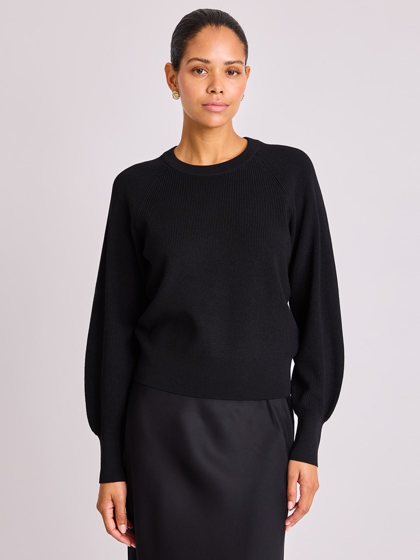 7513750 ID2 7513750_ID2-BLU-W25-Modell-Front_chn=vic_6270_Quinn genser ID2.jpg_Front||Front