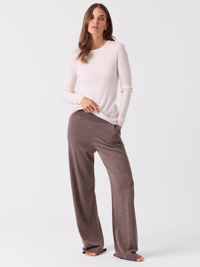 7513760 AHH 7513760_AHH-BLU-A26-Modell-Front_chn=vic_7949_Sofie merinobukser AHH.jpg_Front