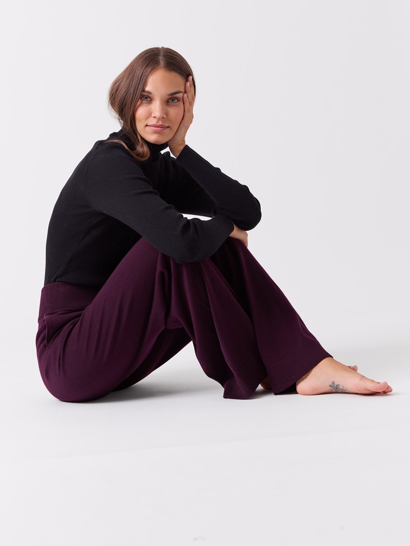 7513760 I7V 7513760_I7V-BLU-A26-Modell-Front_chn=vic_6329_Sofie merinobukser I7V.jpg_Front