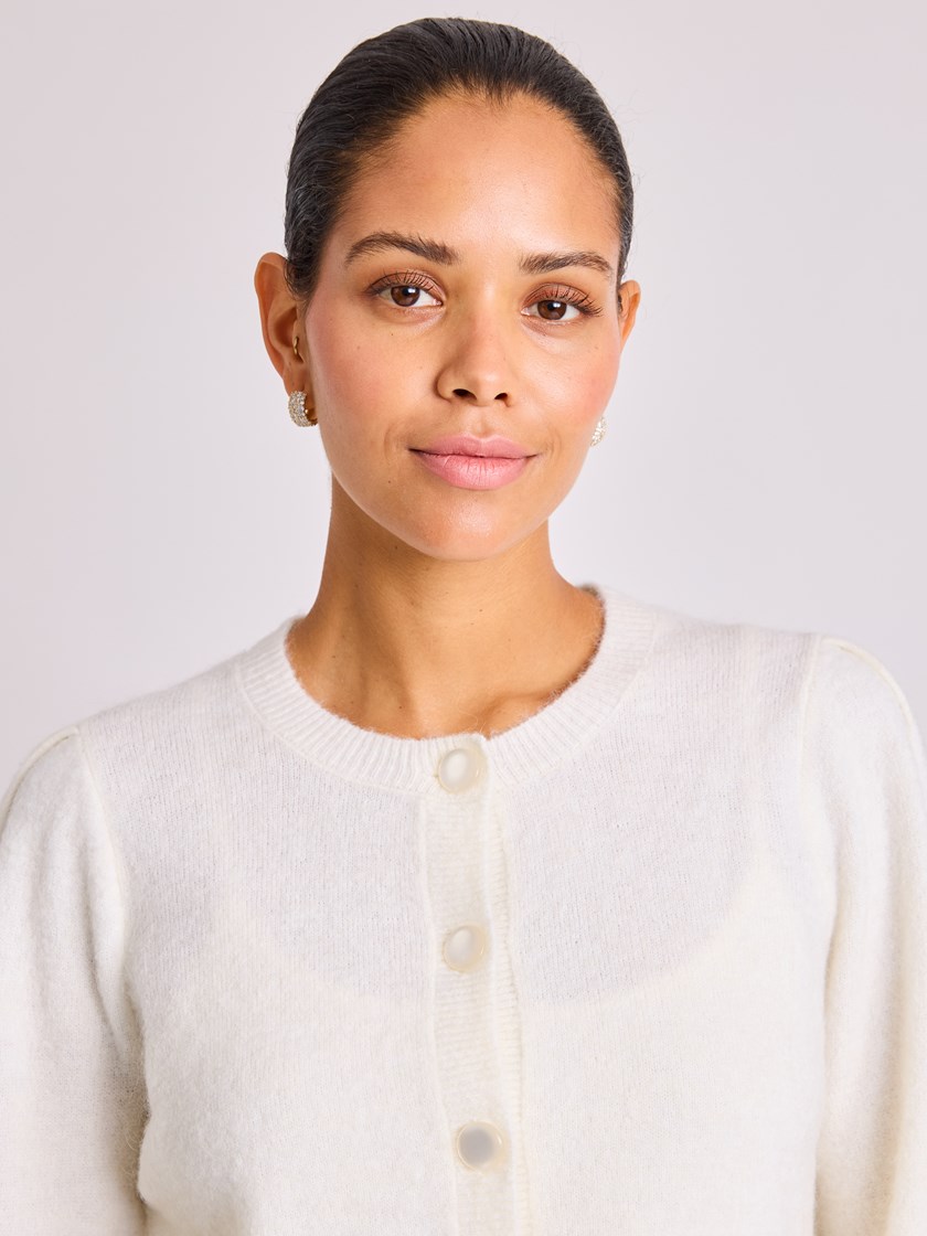 7513798 O79 7513798_O79-BLU-W25-Modell-Front_chn=vic_155_Nicolina cardigan O79.jpg_Front||Front