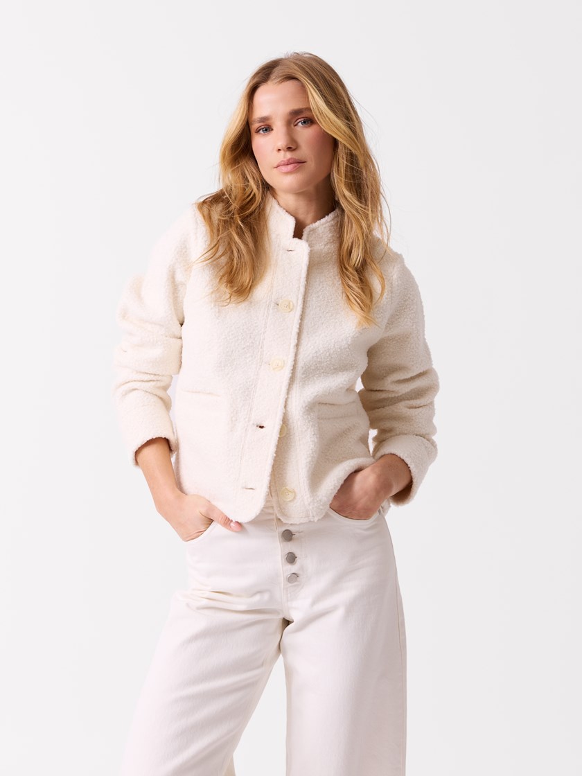 7513865 O79 7513865_O79-JEANPAUL-S26-Modell-Front (2)_Melina jakke O79.jpg_