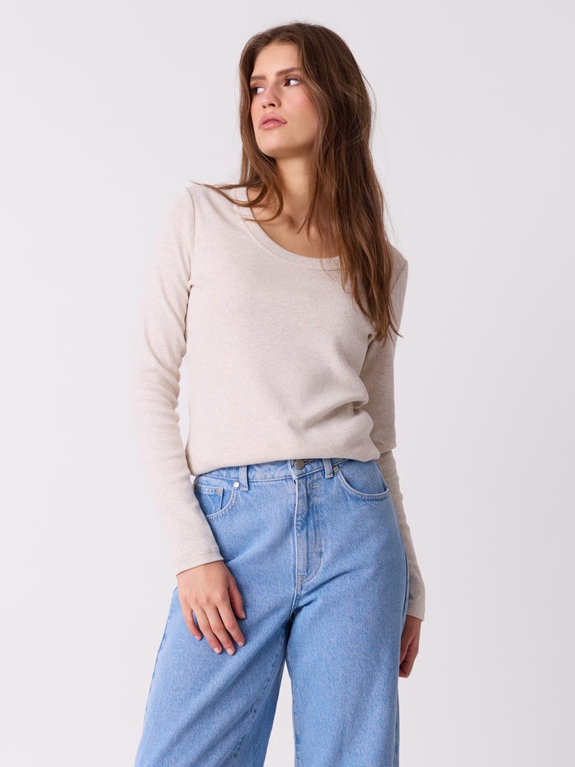 7513886 R51 7513886_S51_Jean Paul_Sinda Topp_S26 (2)_R51_Sinda topp R51.jpg_
