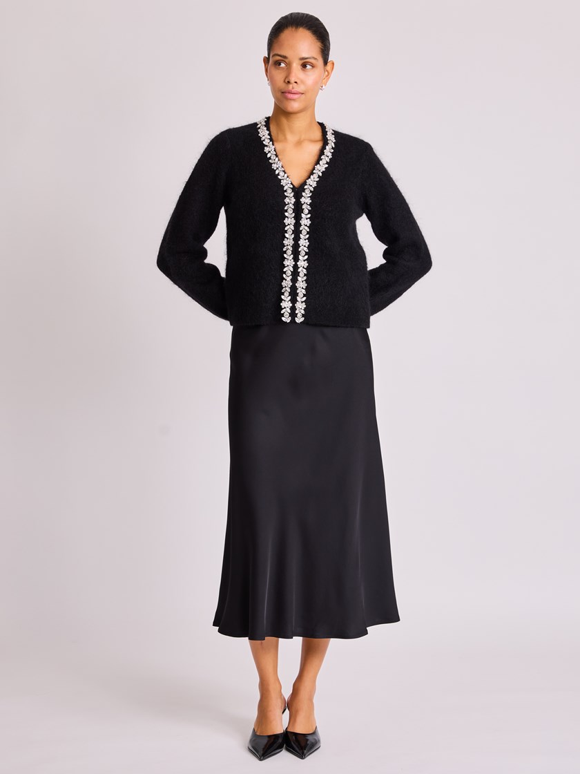 7513962 ID2 7513962_ID2-BLU-W25-Modell-Front_chn=vic_8395_Cassandra cardigan ID2.jpg_Front||Front
