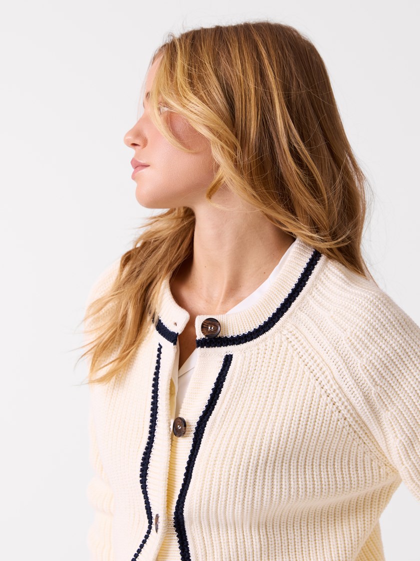 7513992 O63 7513992_O63-JEANPAUL-S26-Modell-Front_5068_Rumi cardigan O63_Rumi cardigan O63 7513992.jpg_Front
