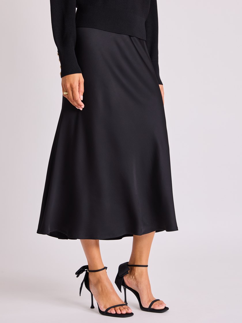 7514058 ID2 7514058_ID2-BLU-W25-Modell-Front_chn=vic_3314_Gina skjørt ID2.jpg_Front||Front