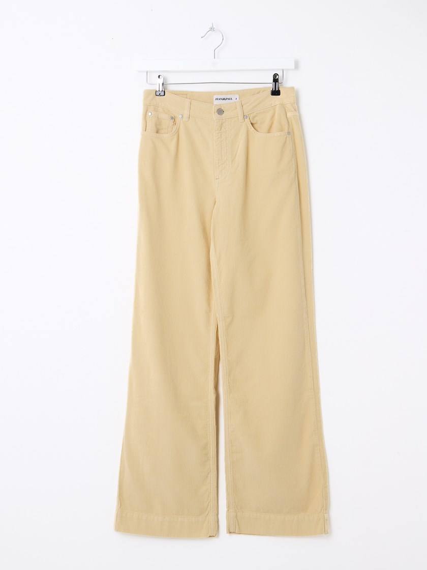 7514119 Q0E 7514119_Q0E-JEANPAUL-S26-Front_9435_Julianne cordbukse Q0E.jpg_