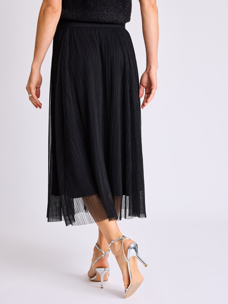 Nadina skjørt 7514140_ID2-MELL-W25-Modell-Front_chn=vic_6529_Nadina skjørt ID2.jpg_Front||Front