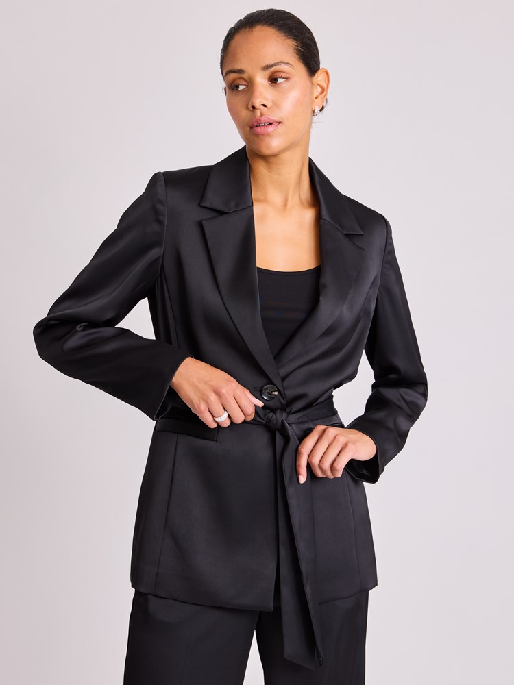 Gigi blazer 7514167_ID2-BLU-W25-Modell-Front_chn=vic_1907_Gigi blazer ID2_Gigi blazer ID2 7514167.jpg_Front||Front