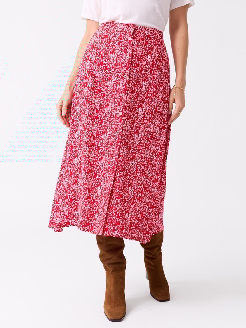 7514200 KBI 7514200_KBI-MELL-S26-Modell-Front_chn=vic_4898_Kirsti midi skjørt KBI.jpg_Front||Front