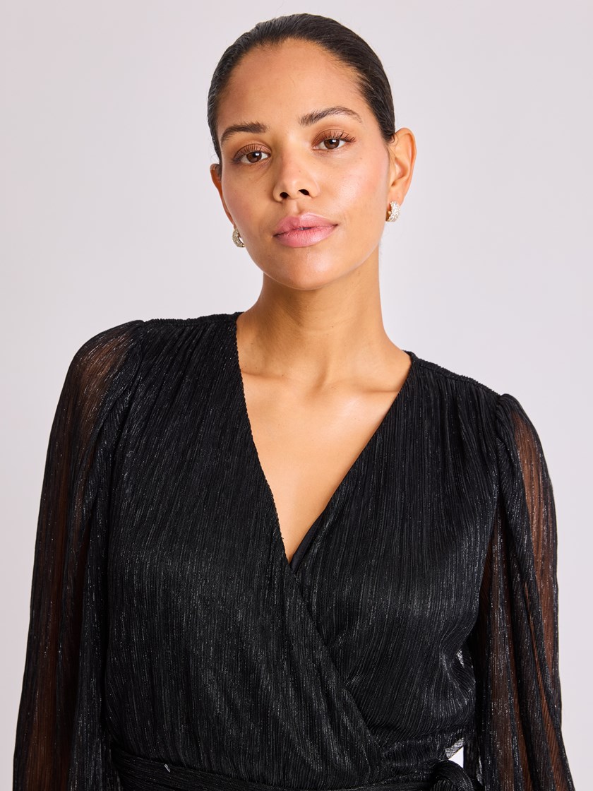 7514238 ID2 7514238_ID2-BLU-W25-Modell-Front_chn=vic_7866_Hazel lang kjole ID2_Hazel lang kjole ID2 7514238.jpg_Front||Front