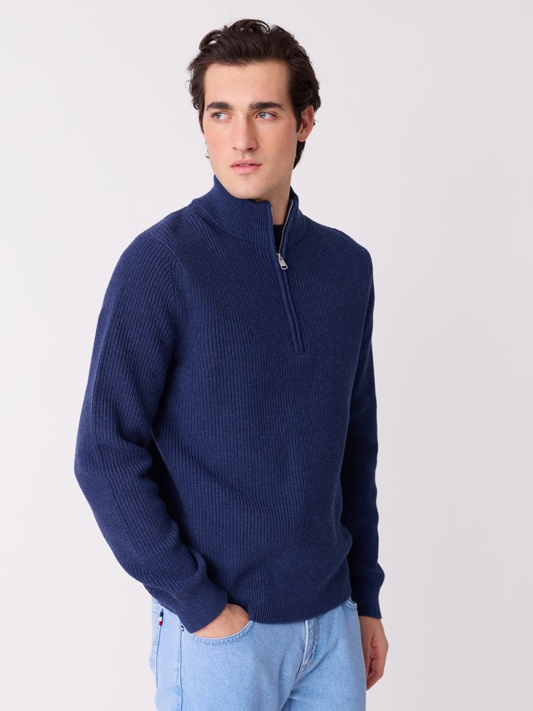 Simon zipneck 7514249_ENB-JEANPAUL-S26-Modell-Front_7706_Simon zipneck ENB.jpg_Front||Front