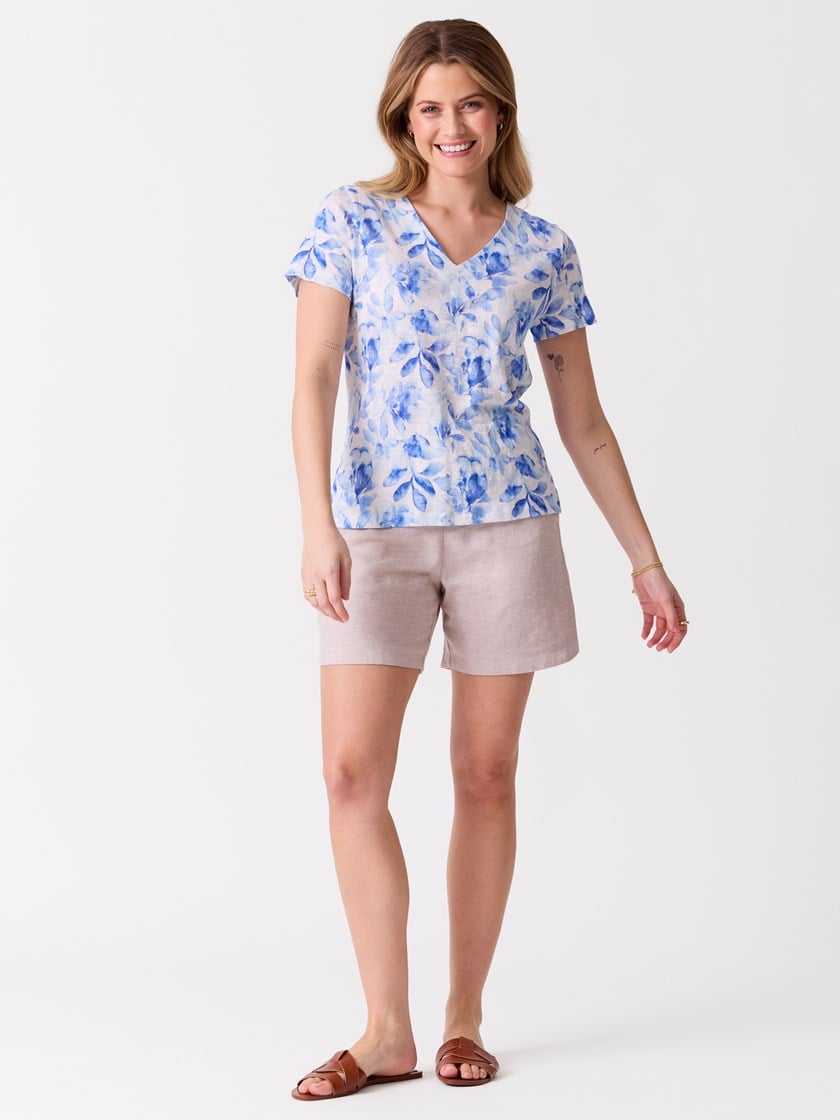 7514496 ECU 7514496_ECU-MELL-H26-Modell-Front_chn=vic_1475_Linnea mønstret t-skjorte ECU.jpg_Front