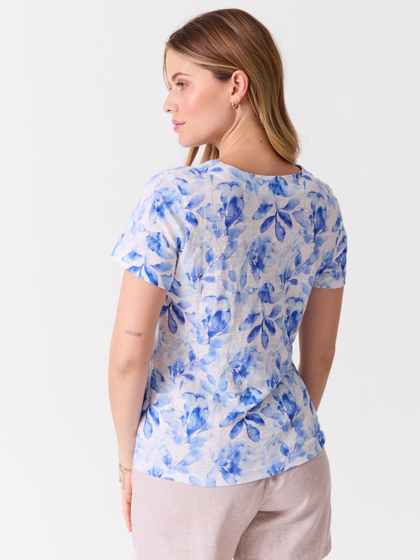 7514496 ECU 7514496_ECU-MELL-H26-Modell-Front_chn=vic_2767_Linnea mønstret t-skjorte ECU_Linnea mønstret t-skjorte ECU 7514496.jpg_Front