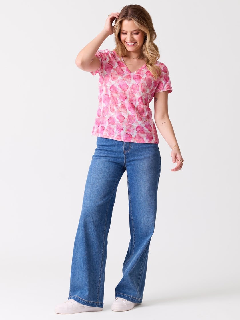 7514496 MNP 7514496_MNP-MELL-H26-Modell-Front_chn=vic_9675_Linnea mønstret t-skjorte MNP.jpg_Front