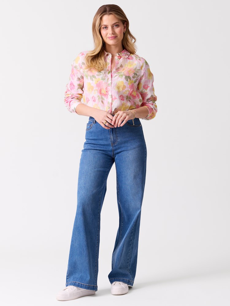 Louise linskjorte 7514516_MHU-MELL-H26-Modell-Front_chn=vic_1628_Louise linskjorte MHU 7514516.jpg_Front||Front