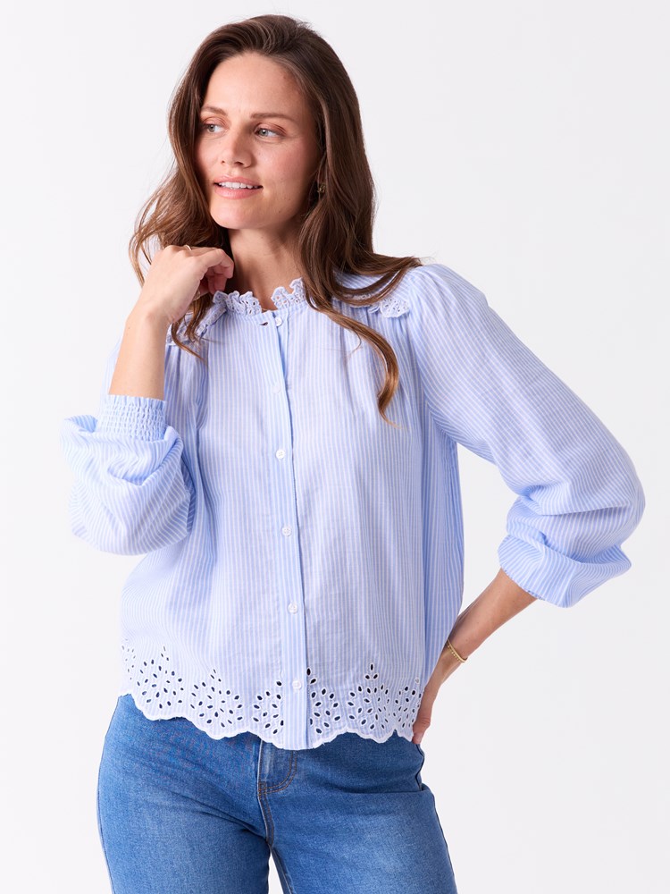 Willow skjorte 7514521_EPK-MELL-S26-Modell-Front_chn=vic_5929_Willow skjorte EPK.jpg_Front||Front