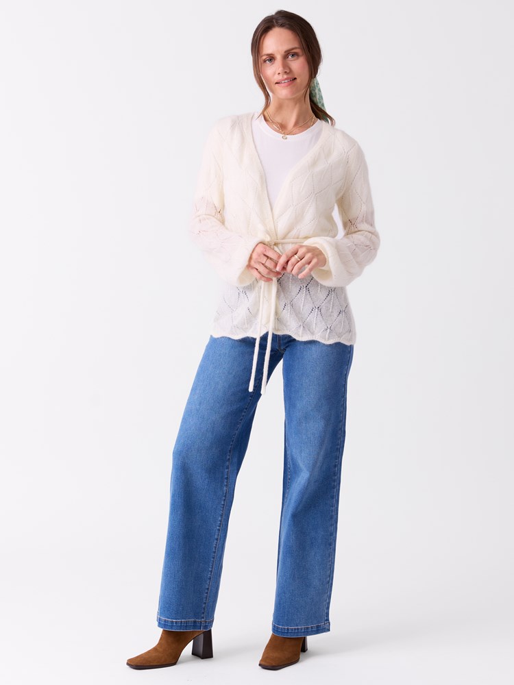Ariana strikkejakke 7514551_O79-MELL-S26-Modell-Front_chn=vic_4780_Ariana strikkejakke O79_Ariana strikkejakke O79 7514551.jpg_Front||Front