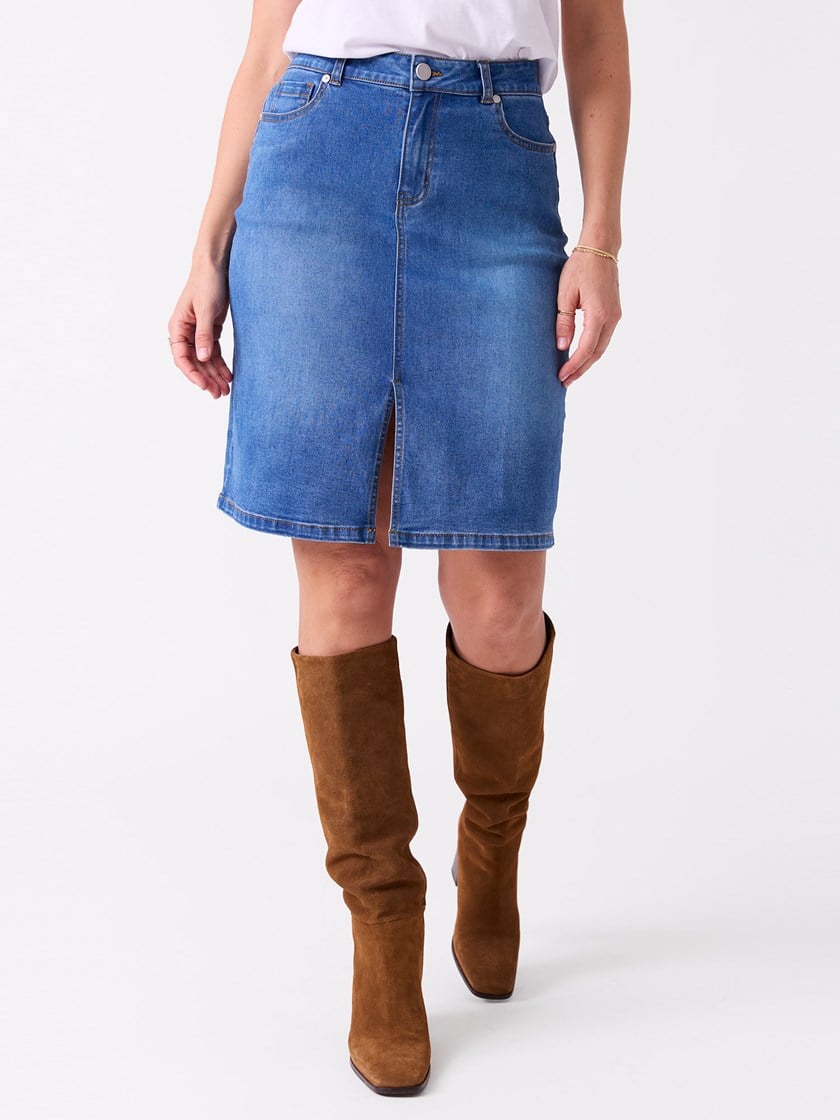 7514623 ECL 7514623_ECL-MELL-S26-Modell-Front_chn=vic_7613_Wilma denim skjørt ECL_Wilma denim skjørt ECL 7514623.jpg_Front||Front