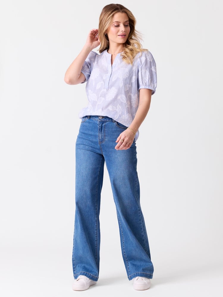 Raya bluse 7514657_ECU-MELL-H26-Modell-Front_chn=vic_7451_Raya bluse ECU.jpg_Front