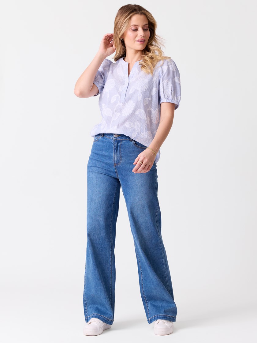 7514657 ECU 7514657_ECU-MELL-H26-Modell-Front_chn=vic_7451_Raya bluse ECU.jpg_Front